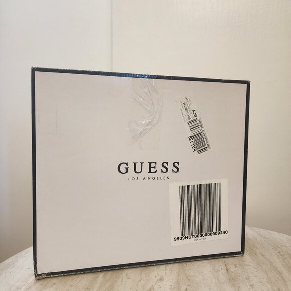 GUESS Womens Hensly Lug Sole Black- Faux Leather- Polyureth 11M - A002 - Picture 9 of 9